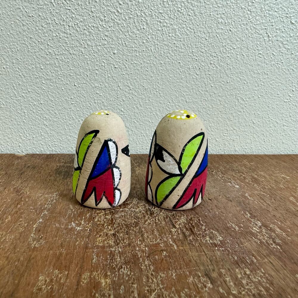 Vintage 1960s Indian Native American Sand Clay Pottery Vase tribal hand painted